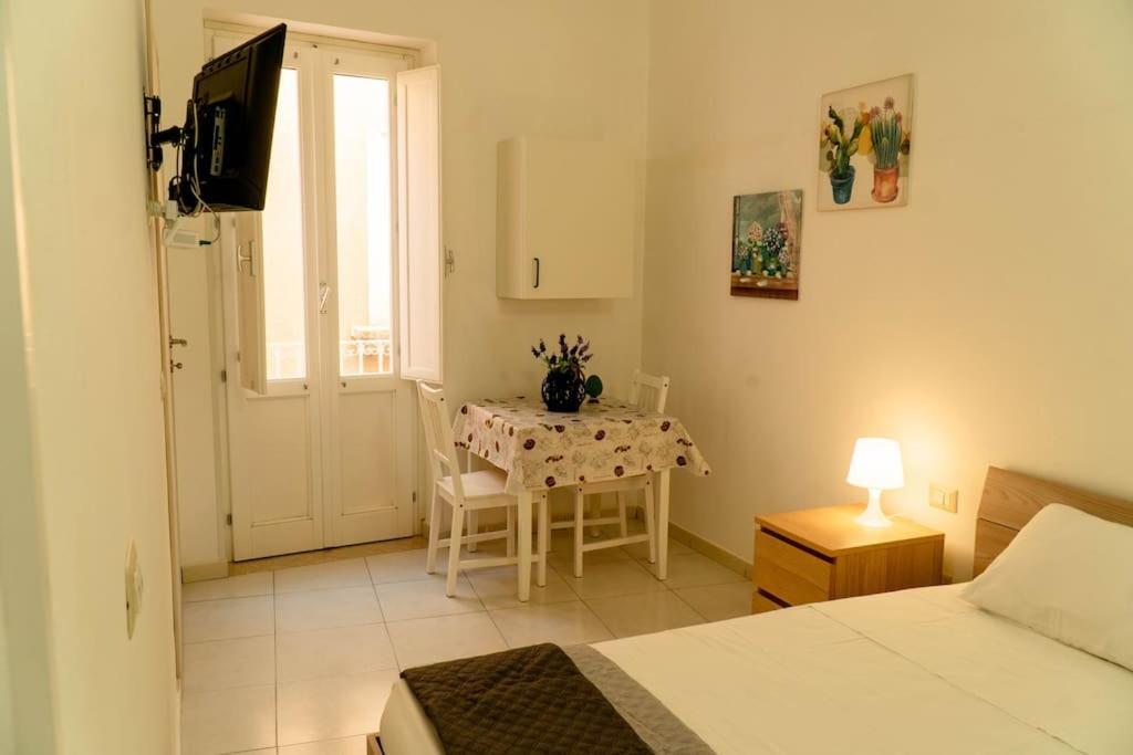 Casa Charm Rosaapartmentsortigia Syracuse Buitenkant foto