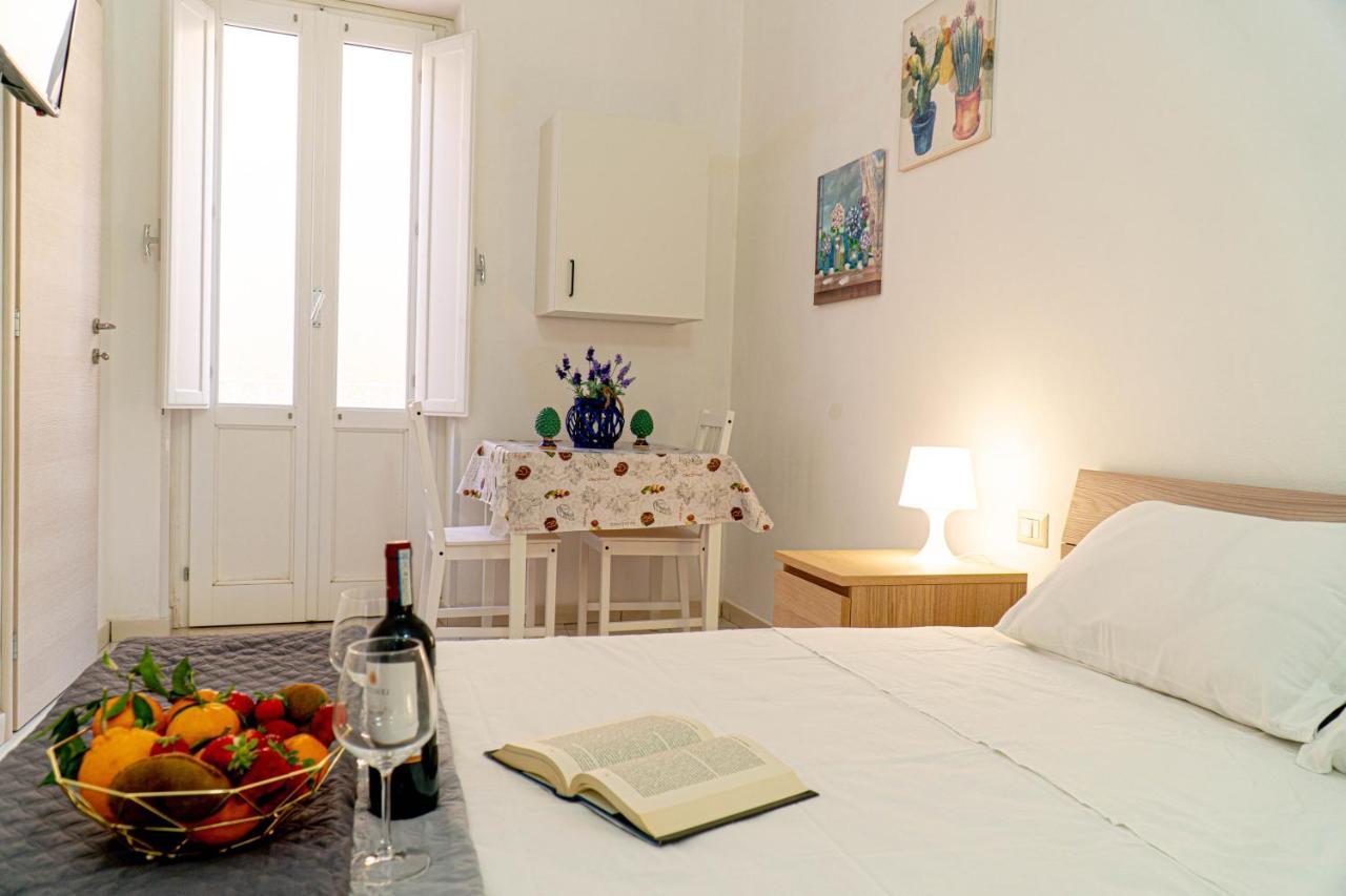 Casa Charm Rosaapartmentsortigia Syracuse Buitenkant foto